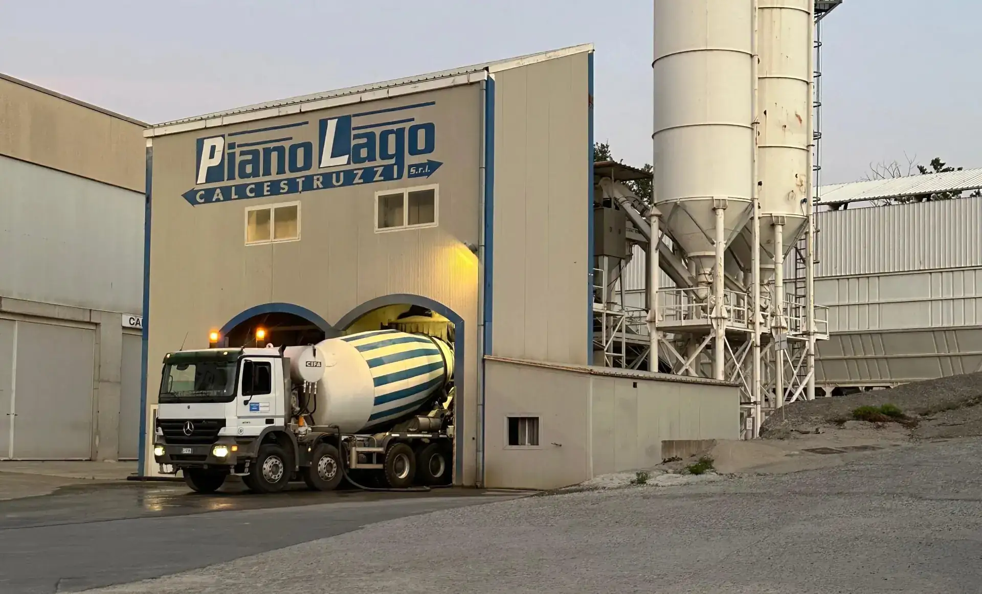 Produzione calcestruzzo certificato Piano Lago Calcestruzzi Cosenza Calabria